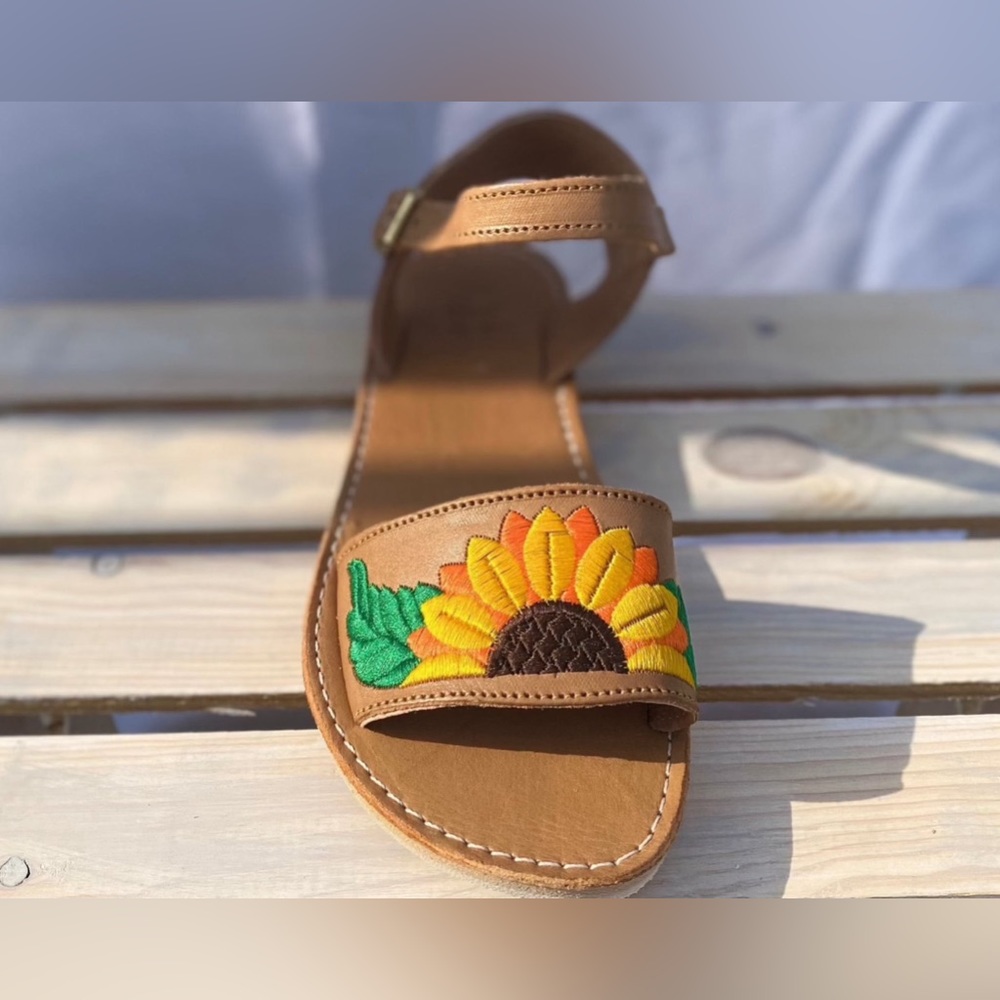 Brown Tan Sunflower Embroidered Artisan Handmade Huarache Sandals